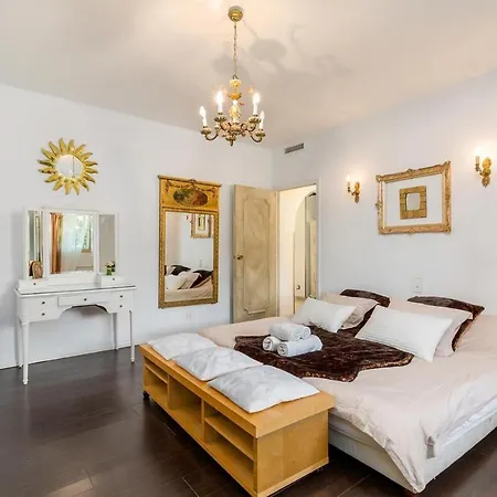 For Rent In * Marbellac